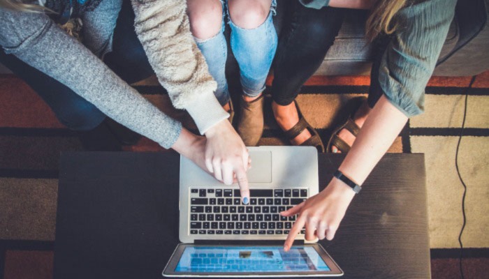 Ecommerce Leading customers astray